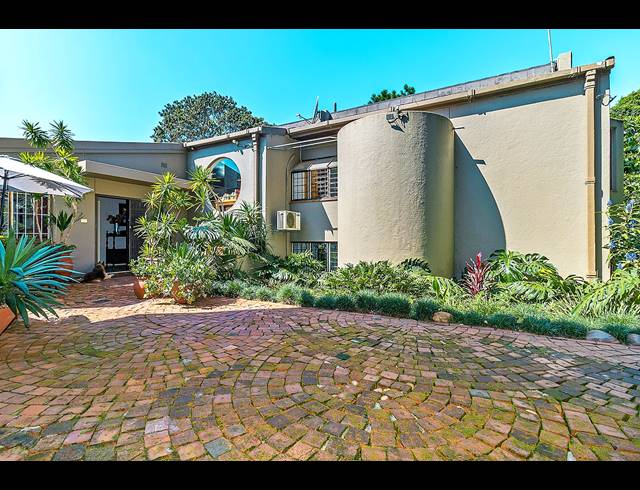 4 BEDROOM FREEHOLD SOLD IN FOREST HILLS